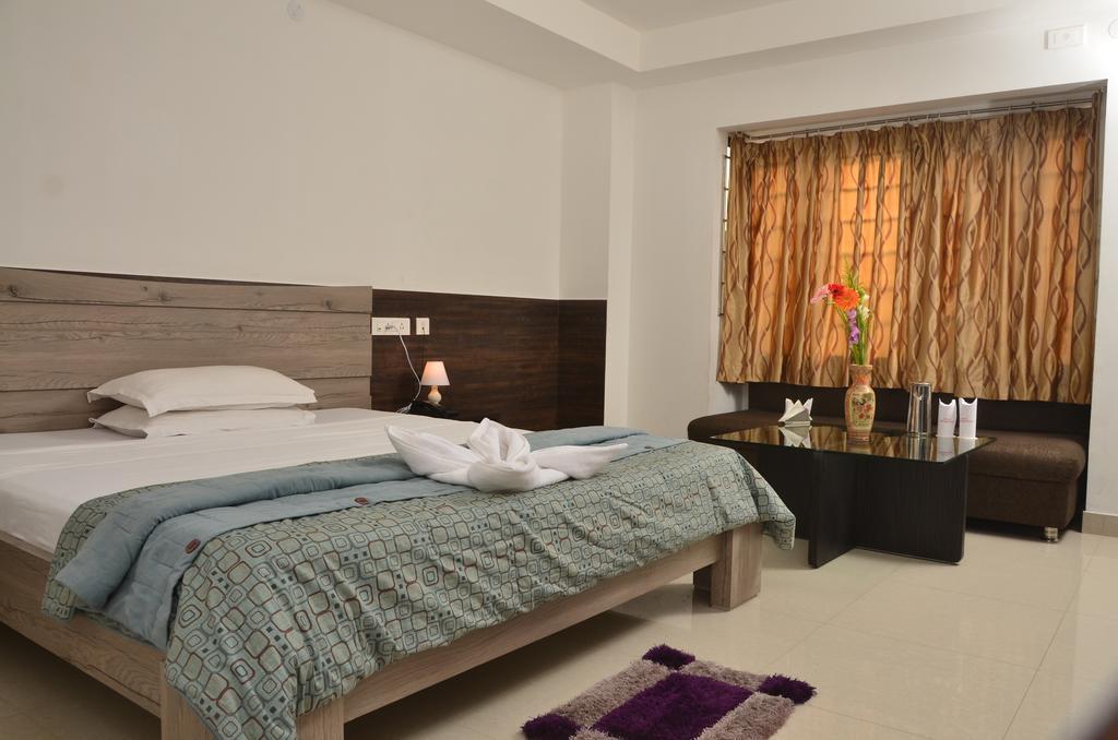 Hotel Amaravati Shiliguri Zimmer foto